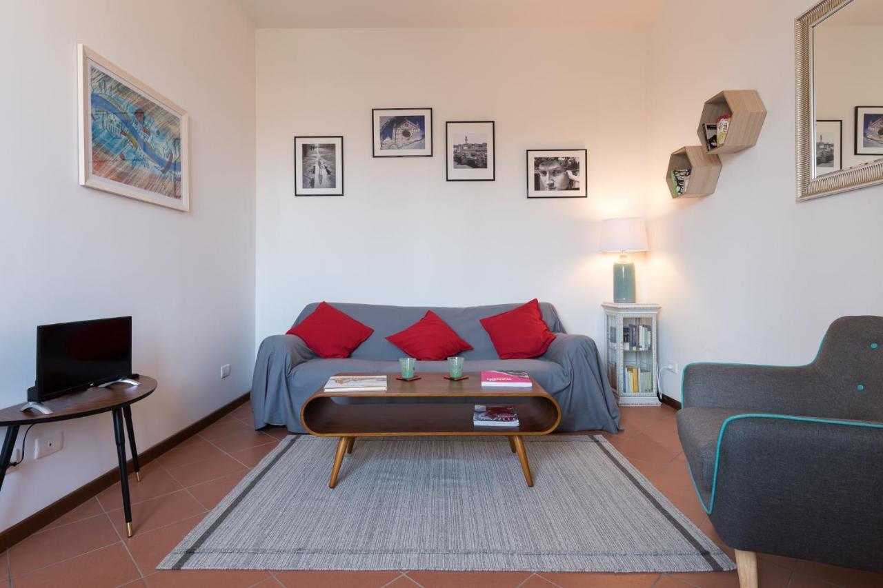 Apartment Ognissanti Design By Mmega Florence